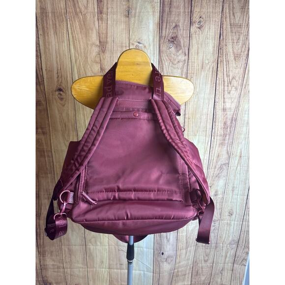 Travel Adventure Explore Backpack Tote Maroon Multiple Pockets Large - Picture 6 of 13